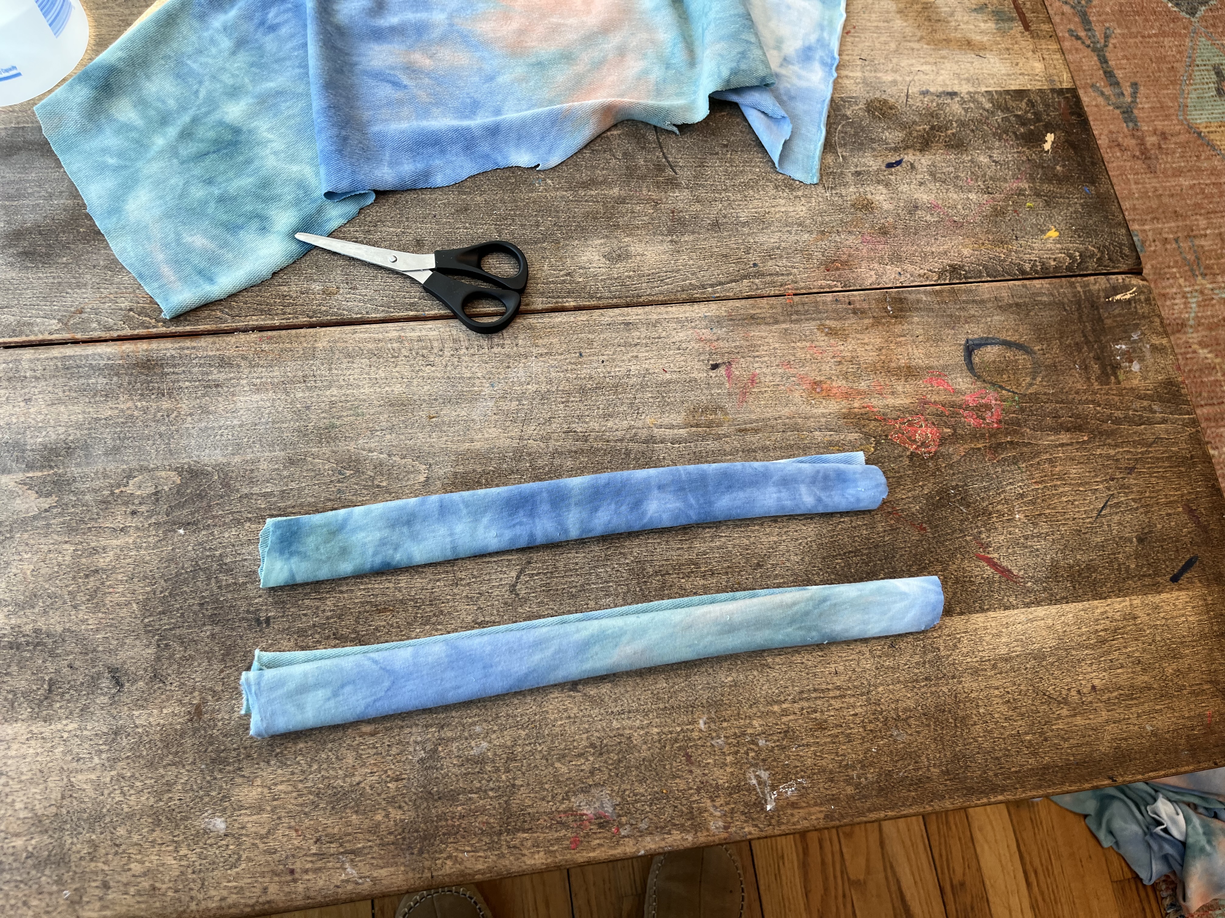 Dots of glue work better than a line